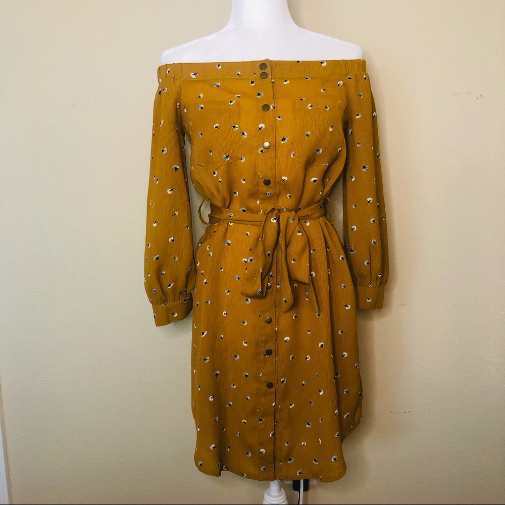 Essue Off the Shoulder Midi Dress
